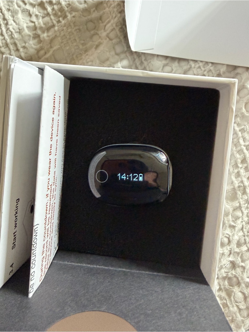 Smart Pulse Oximeter with App - Black and Gray - Picture 2 of 14